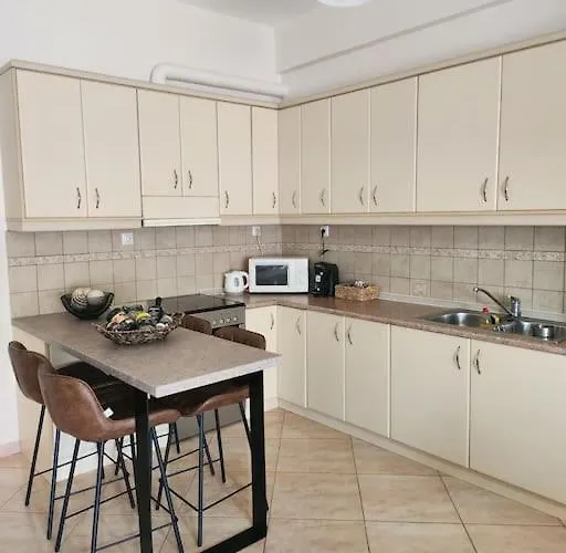 'elia Gytheio * Mavrovouni (Laconia)